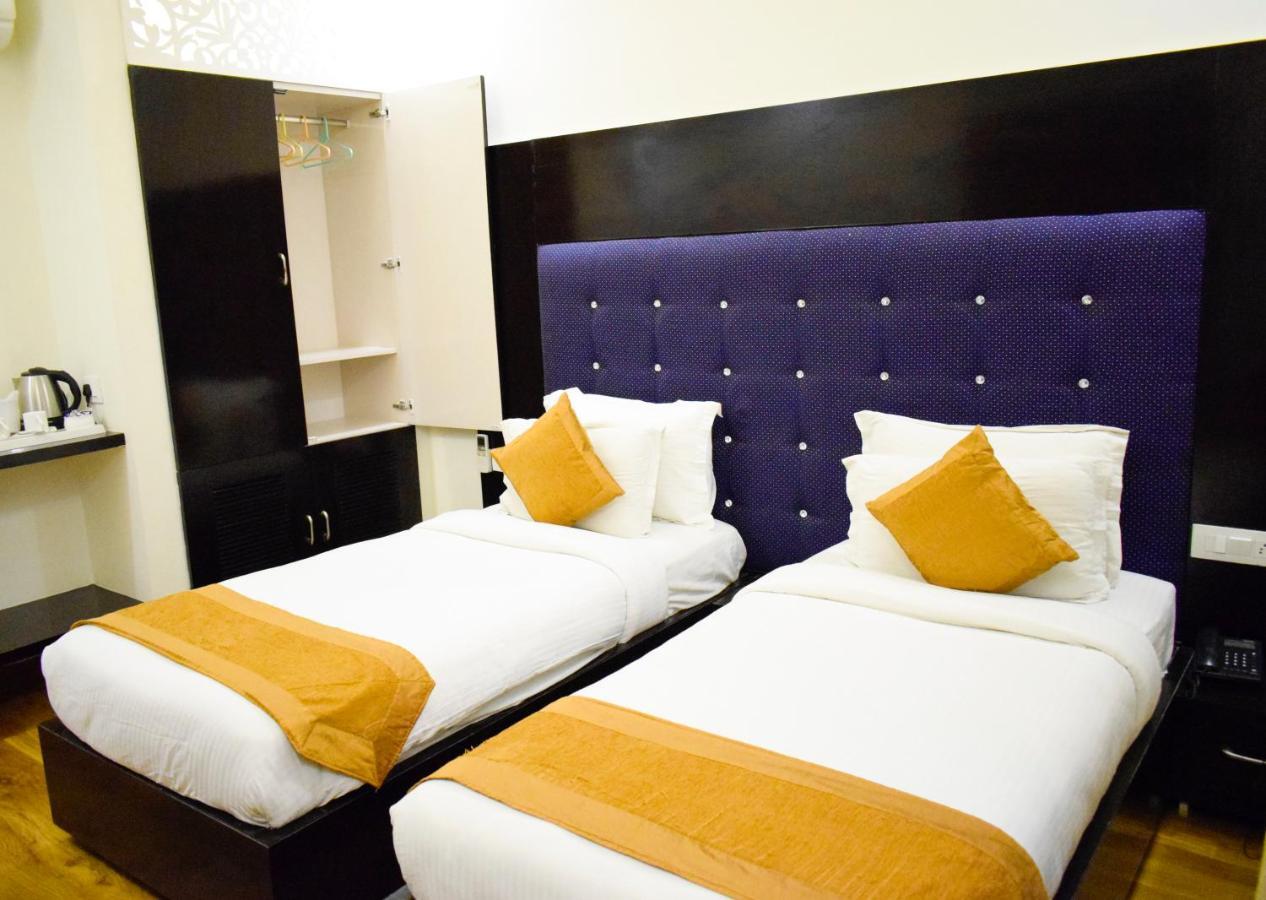 Hotel Pearl Blue Agra  Exterior photo